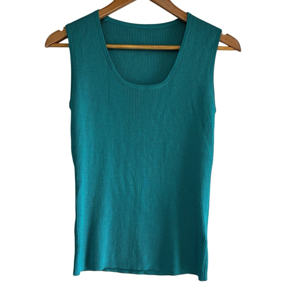 St. John wool blend ribbed knit sleeveless teal top excellent condition